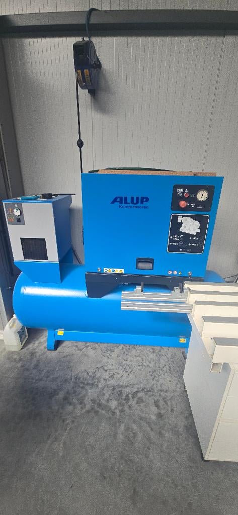 Compressor Alup, Ophalen, 100 liter of meer, Zo goed als nieuw, Minder dan 200 liter/min