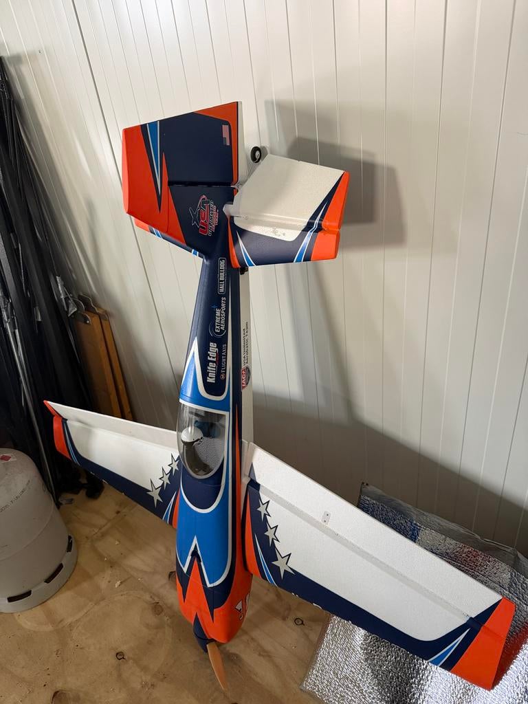 E-flite 330SC 1.3m BNF AS3X en SAFE - Zo goed als nieuw, Ophalen, Zo goed als nieuw, Elektro