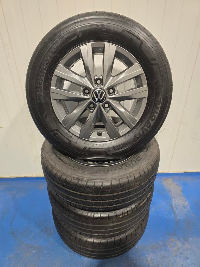 🌞Originele VW Clayton velgen 16 inch T5 T6 T6.1 zomerbanden, Auto-onderdelen, Banden en Velgen, 215 mm, 16 inch, Banden en Velgen