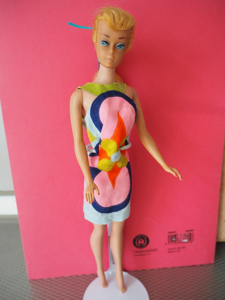 Barbie Swirl vintage in 1967-jurk, Verzamelen, Ophalen of Verzenden, Zo goed als nieuw, Pop, Levensecht of Reborn