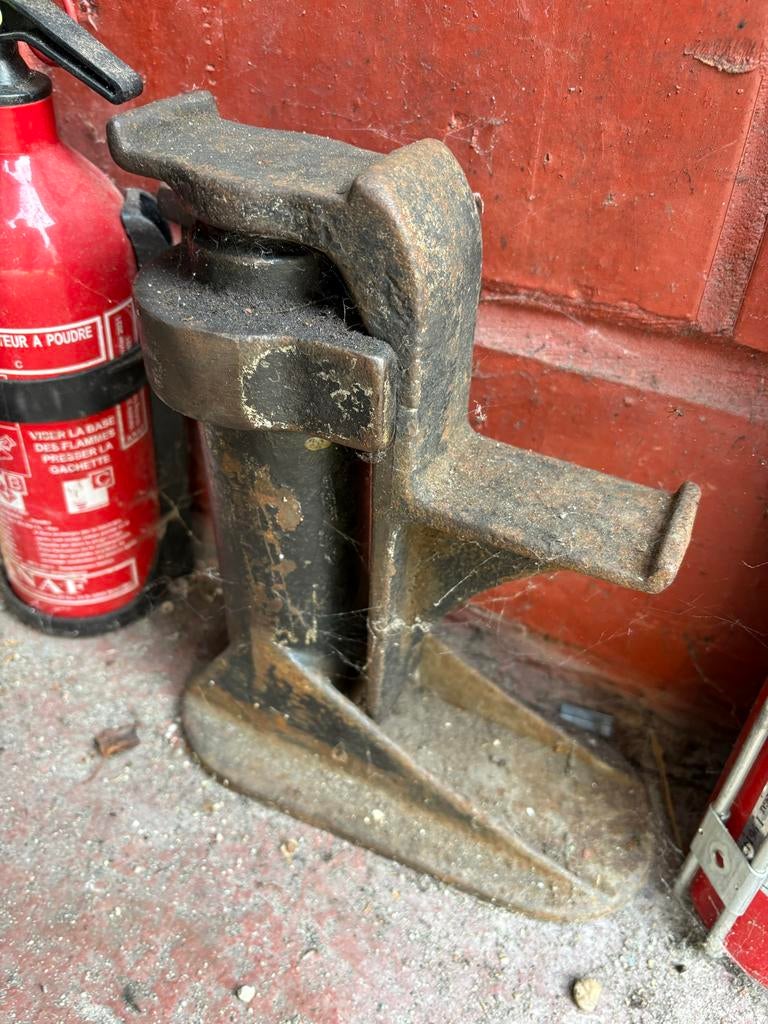 Vrachtwagen krik 4 ton, Auto diversen, Krikken, Ophalen of Verzenden, Gebruikt, Mechanisch, Potkrik