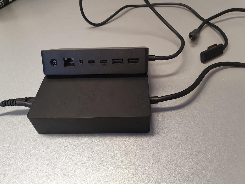 Microsoft Surface Dock 2 usb-c (Model 1917), Computers en Software, Dockingstations, Ophalen of Verzenden