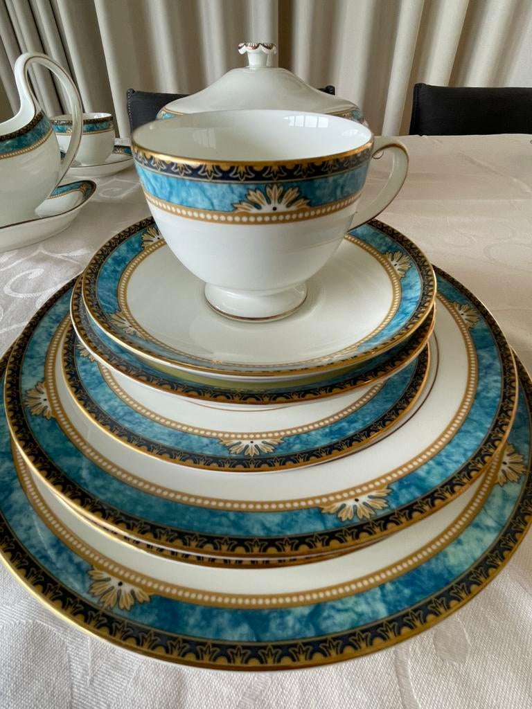 Servies Curzon van Wedgwood  (Bone China), Ophalen, Overige typen, Zo goed als nieuw, Wedgwood