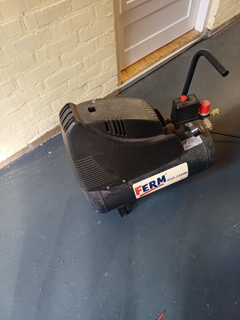 FERM FCO-1524N compressor, Doe-het-zelf en Verbouw, Ophalen