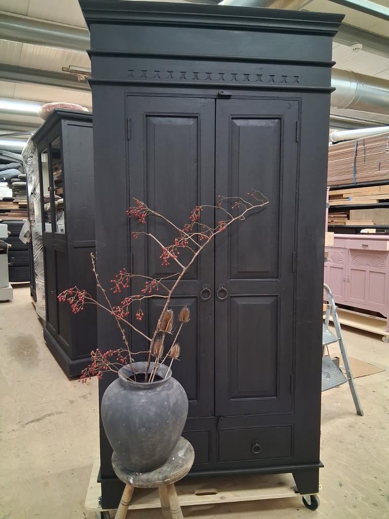 Broodkast buffetkast kast kledingkast, Kinderen en Baby's, Kinderkamer | Commodes en Kasten, Ophalen, 50 tot 70 cm, 105 cm of meer