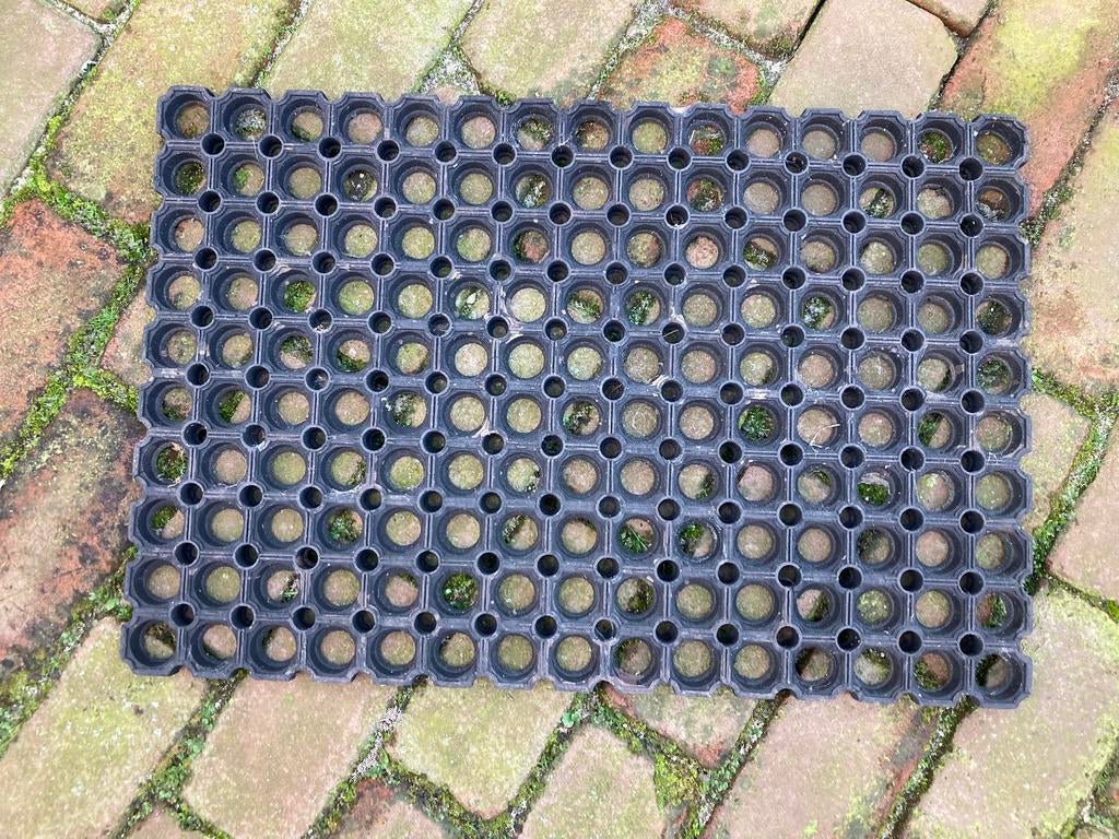 verwijderd.  Diverse rubberen matten - 2 stuks totaal, Tuin en Terras, Deurmatten, Ophalen of Verzenden, Gebruikt, Rubber, Buiten