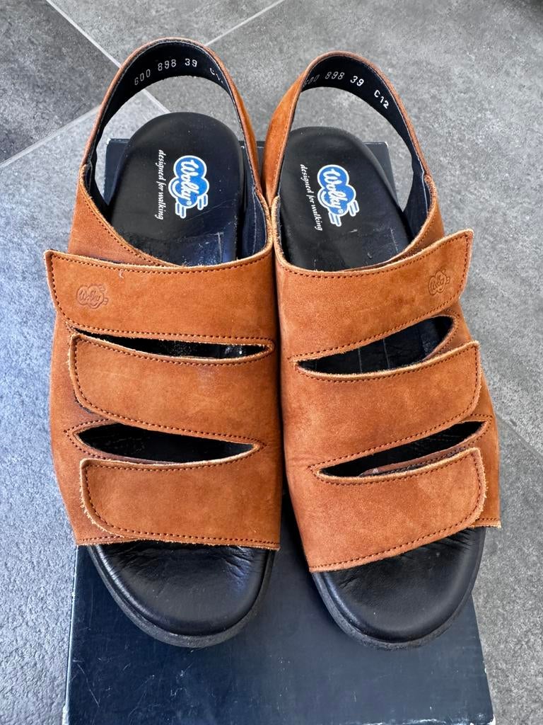 Cognac kleurige Wolky sandalen mt 39 met klittenband, Kleding | Dames, Bruin, Gedragen, Sandalen of Muiltjes, Ophalen of Verzenden