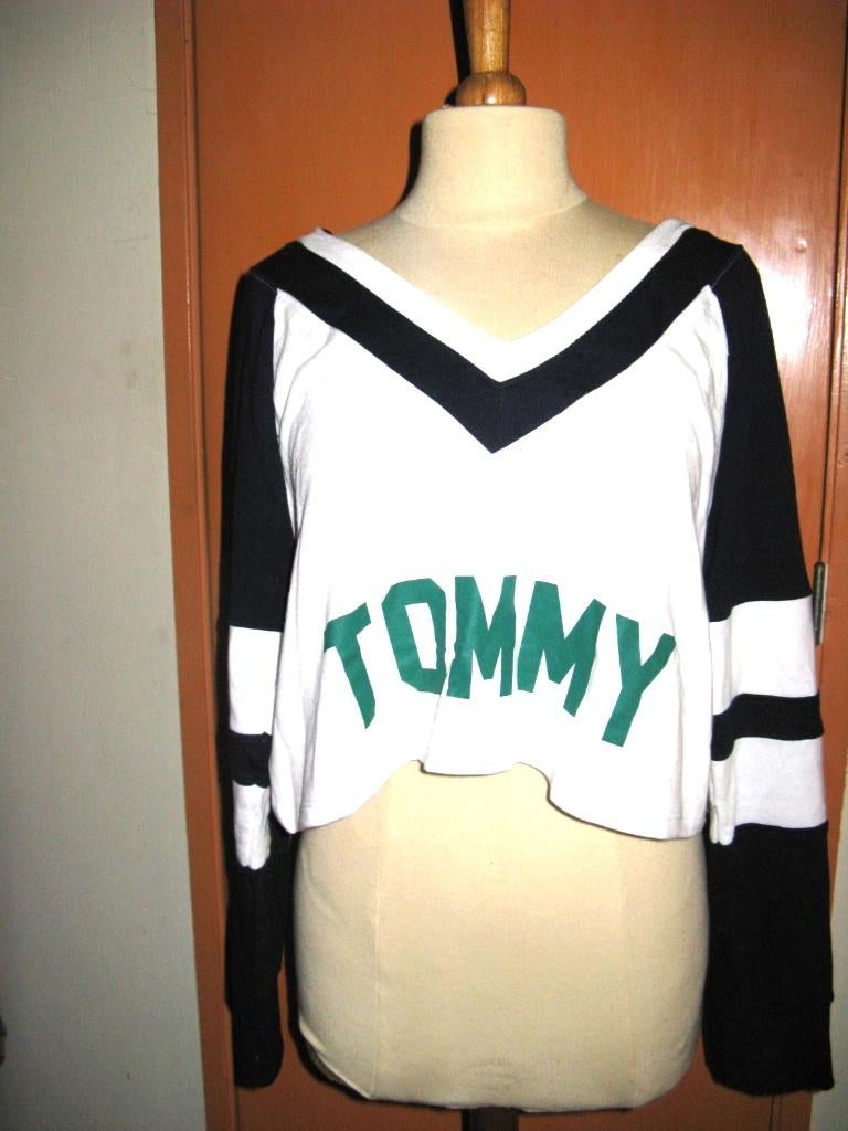 Zwart-wit damestrui Tommy Hilfiger kort met capuchon maat L, Kleding | Dames, Truien en Vesten, Gedragen, Maat 42/44 (L), Wit