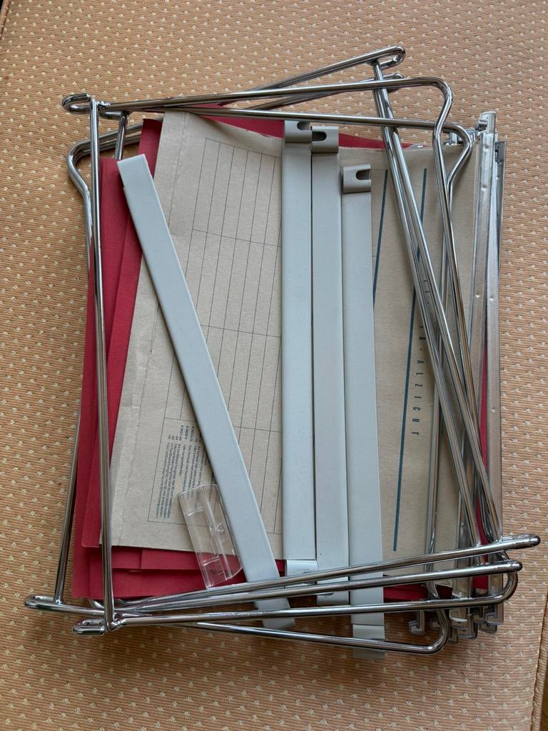 metalen rekje voor hangmappen, Diversen, Schrijfwaren, Ophalen, Zo goed als nieuw