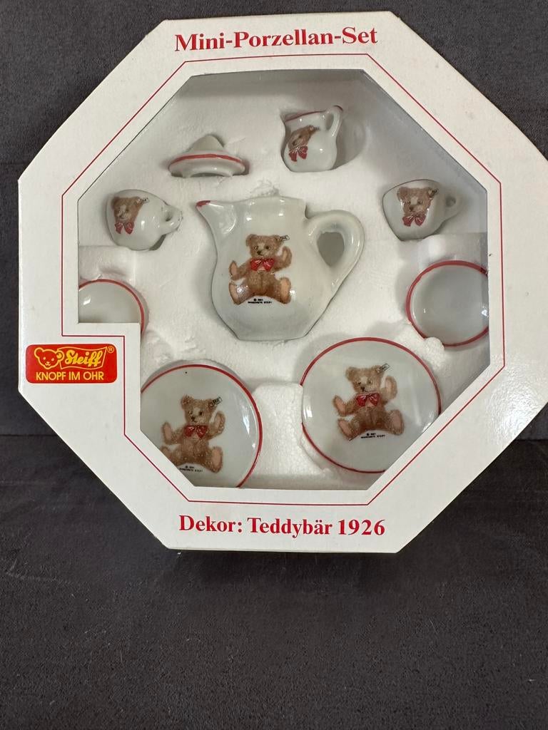 Steiff porseleinen mini serviesje 9 delig, Verzamelen, Ophalen of Verzenden, Zo goed als nieuw, Porselein, Compleet servies