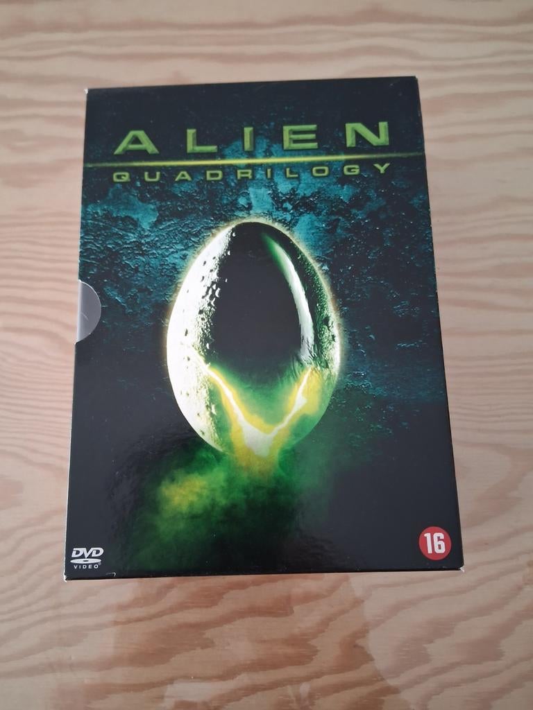Alien Quadrilogy 4DVD Box, Ophalen of Verzenden, Zo goed als nieuw