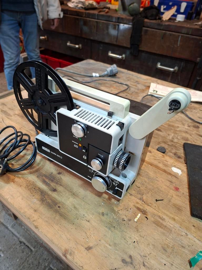 Eumig Mark 610 D Super 8 Filmprojector - Vintage, Ophalen of Verzenden, Gebruikt, Met scherm