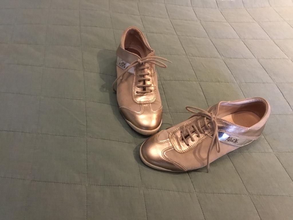 AGL leren sneakers goud-beige,,prima, 37,5, Ophalen of Verzenden, Zo goed als nieuw, Beige, Sneakers of Gympen