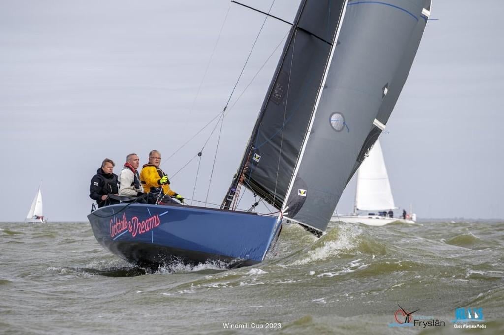 Zeer snelle daysailer te koop, Watersport en Boten, Overige materialen, Zo goed als nieuw, Benzine, 6 tot 9 meter