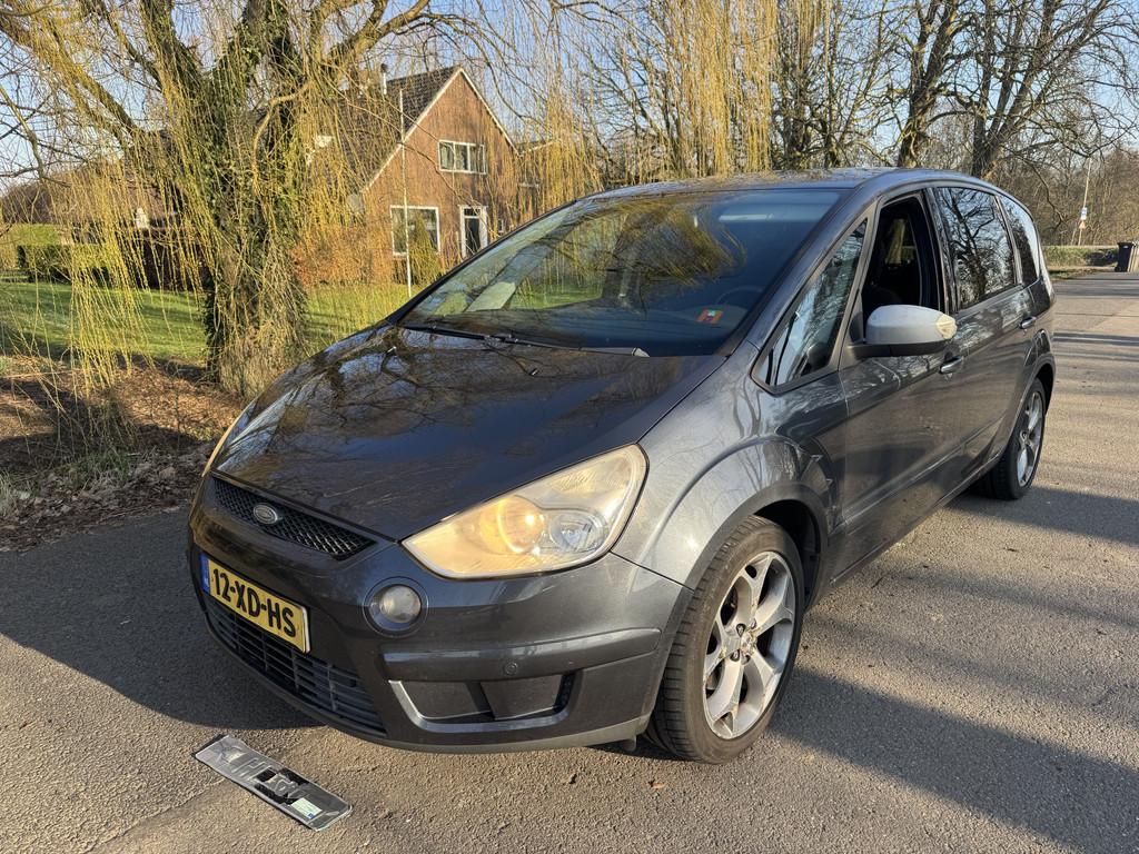 Ford S-Max 2.0-16V RIJKLAAR (bj 2007), Voorwielaandrijving, 145 pk, Gebruikt, 4 cilinders