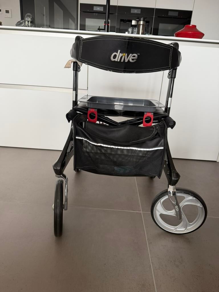 Rollator drive nitro lichtgewicht, Diversen, Rollators, Ophalen of Verzenden, Opvouwbaar, Gebruikt