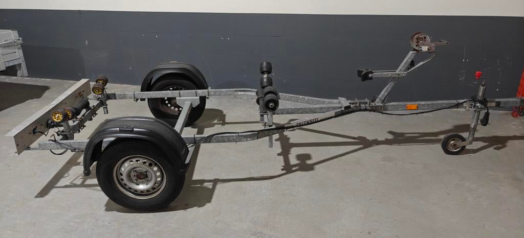 Boottrailer kantelbaar voor boot van ca 4m, Watersport en Boten, Boottrailers, Ophalen, Minder dan 1500 kg, Gebruikt, Kantelbaar