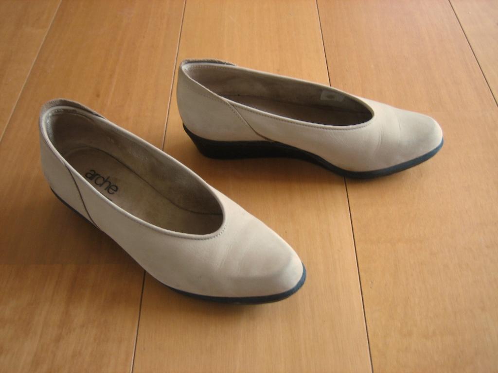 Naturelkleurige nubuck leren instappers ARCHE 38 snazzeys, Verzenden, Nieuw, Arche, Instappers