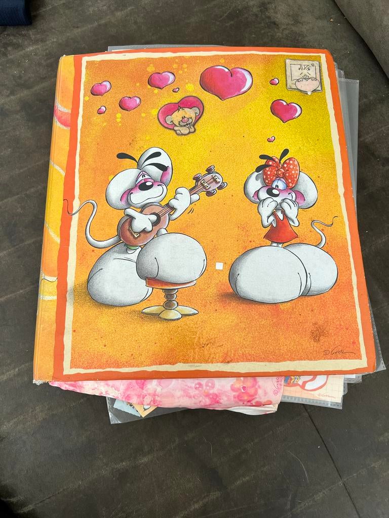 Diddl map vol met diverse Diddl blaadjes, Verzamelen, Diddl, Ophalen of Verzenden, Verschillende figuren, Gebruikt, Papier, Kaart of Schrift