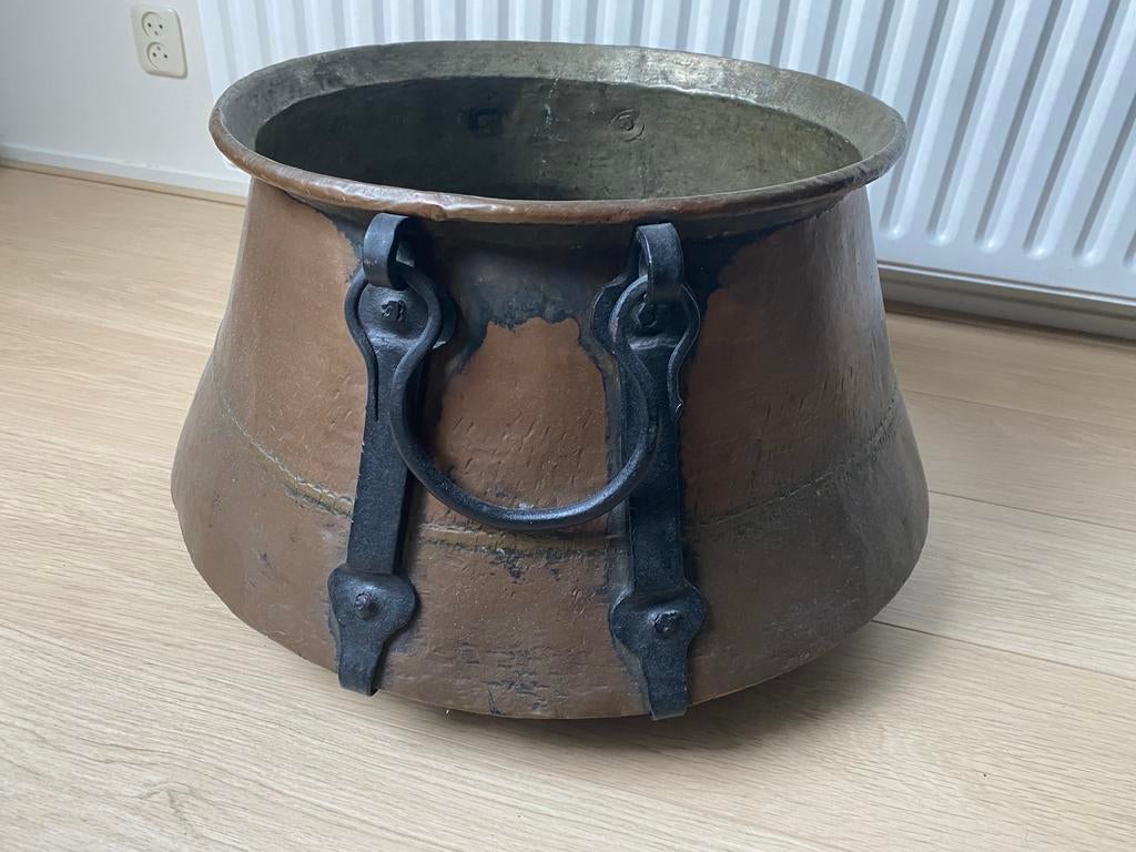Antiek koperen bak / pot, Ophalen