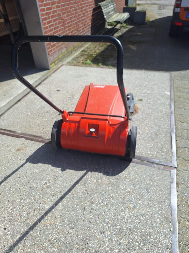 Veegmachine HAKO, Ophalen, Gebruikt, Hako