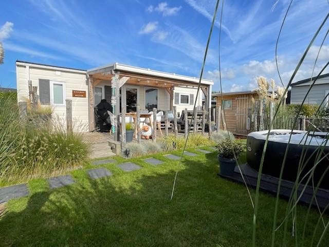 STACARAVAN MET SEIZOENSPLAATS OP CAMPING DE GREVELINGEN., Caravans en Kamperen, Stacaravans, tot en met 4, Ophalen