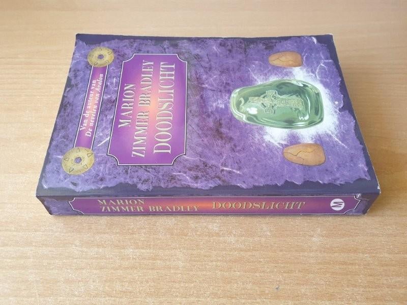 Marion Z. Bradley - Doodslicht, Ophalen of Verzenden, Gelezen, Marion Z. Bradley