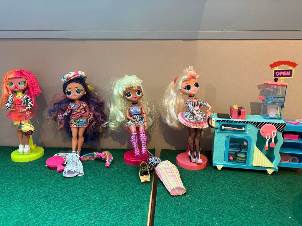 4 L.O.L. Surprise Big sister poppen met mobiele keuken, Ophalen, Gebruikt, Overige typen