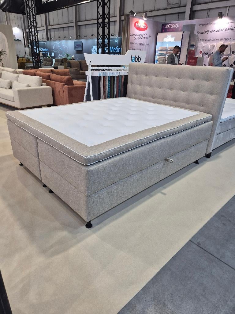 boxspring 160 cm - van 1.499,- voor 699,- sample sale, Ophalen, Gebruikt, Beige, Tweepersoons