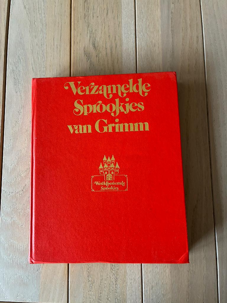 Sprookjesboek verzamelde sprookjes van Grimm, Ophalen of Verzenden, Gelezen, Lekturama Rotterdam