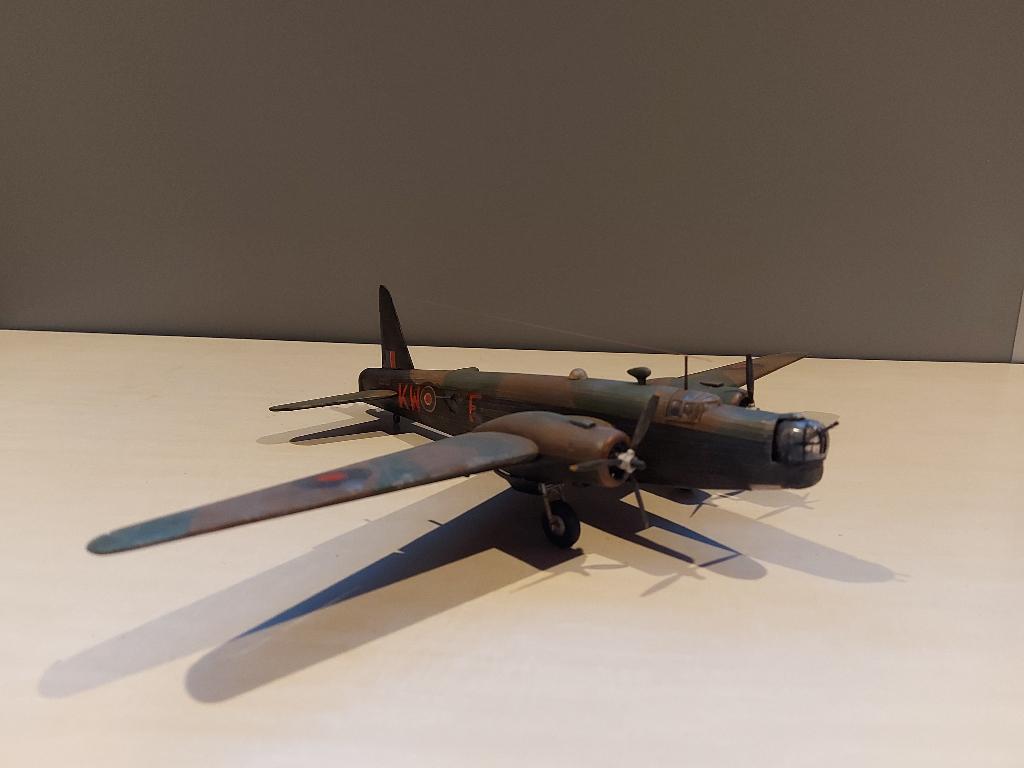 Plastic model van een Vickers Wellington schaal 1/72 (M55), Ophalen, Gebruikt, Schaalmodel