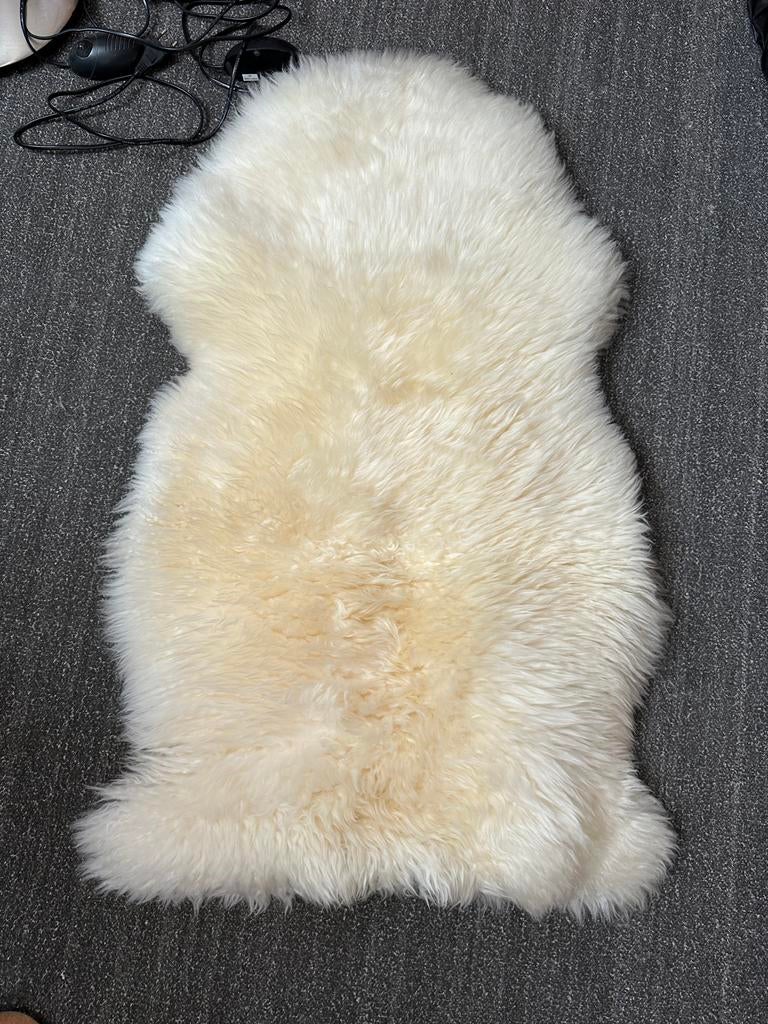 2x IKEA Schapenvacht, Wit, Zo goed als nieuw, Overige vormen, 50 tot 100 cm