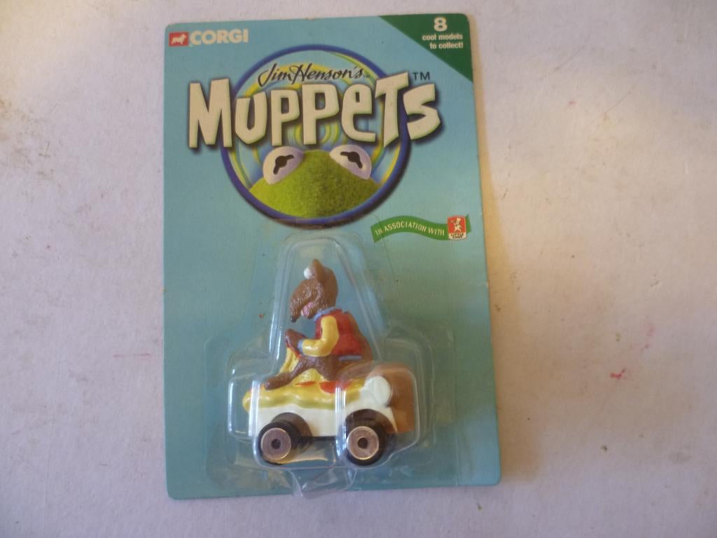 Corgi 2001 The Muppets Rizzo's Pepperoadster Jim Henson's tv, Ophalen of Verzenden, Zo goed als nieuw, Tv, Actiefiguur of Pop