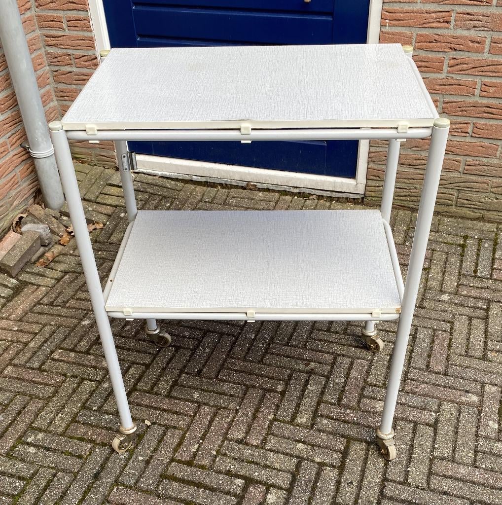 Leuke Vintage Trolley ( retro mid century Industrieel design, Ophalen, Gebruikt, Metaal of Aluminium, 55 tot 75 cm