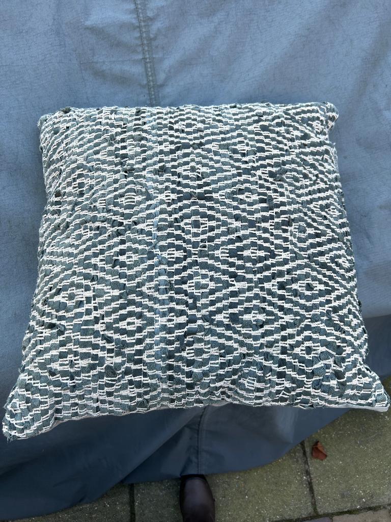 kussens, Huis en Inrichting, Woonaccessoires | Kussens, Ophalen, Zo goed als nieuw, Blauw, Vierkant