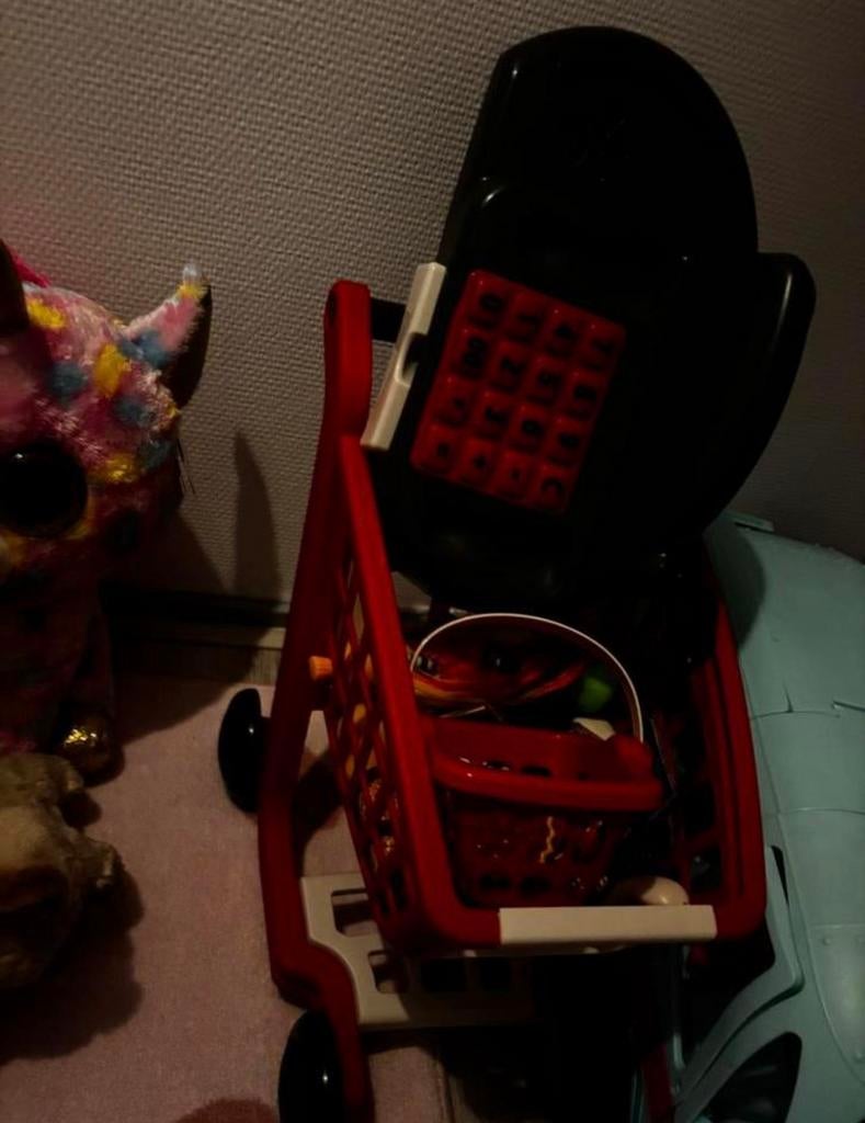 Speelgoed boodschappen car plus kassa en behorende spullen, Ophalen of Verzenden, Zo goed als nieuw