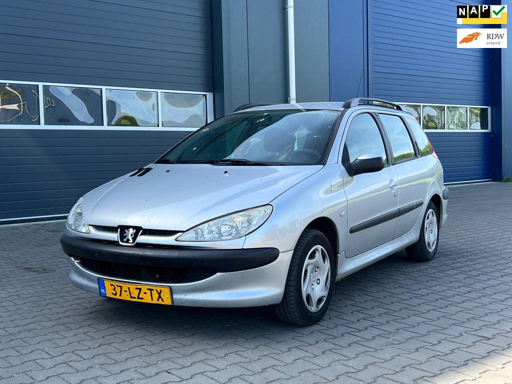 Peugeot 206 SW 1.4 X-line, Voorwielaandrijving, Zwart, 4 cilinders, Origineel Nederlands