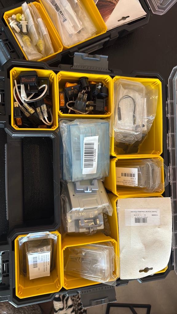 Diverse onderdeeltjes Dometic en Thetford koelkasten, Ophalen of Verzenden, Nieuw