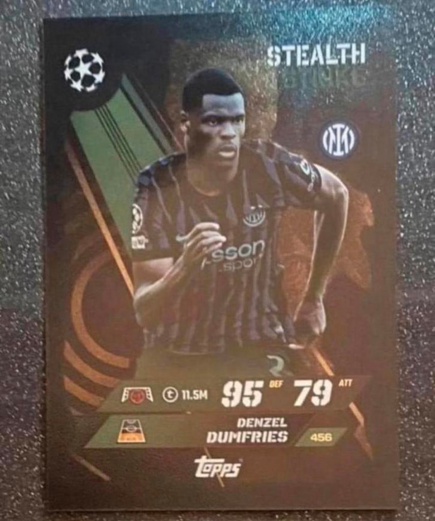 Topps MA 25/26    STEALTH STRIKE    DUMFRIES    INTER MILAN, Verzenden, Zo goed als nieuw, Plaatje