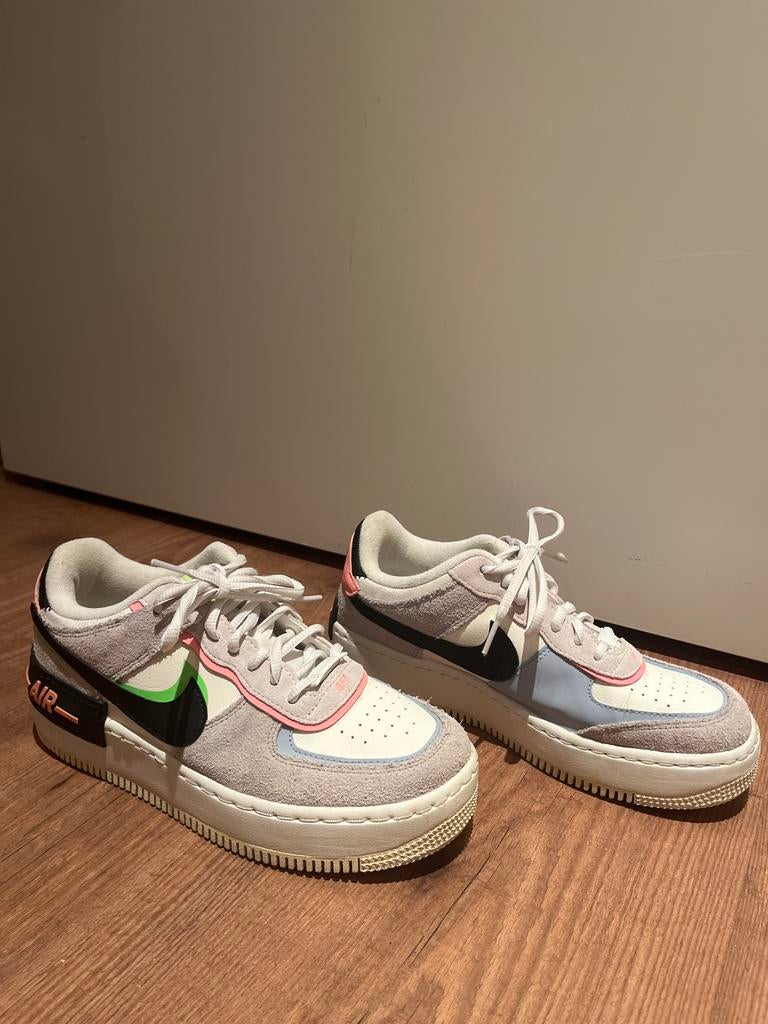 Gekleurde Nike Air Force 1 Shadow sneakers, Kleding | Dames, Overige kleuren, Ophalen of Verzenden, Sneakers of Gympen, Gedragen