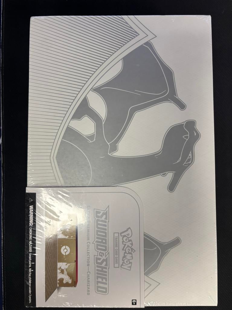 Pokémon Charizard Ultra Premium Collection Box - Nieuw, Hobby en Vrije tijd, Verzamelkaartspellen | Pokémon, Ophalen, Nieuw, Overige typen