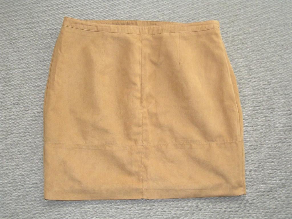 "Suede" rok maat 38., Kleding | Dames, Rokken, Maat 38/40 (M), Beige, Nieuw, Cubus