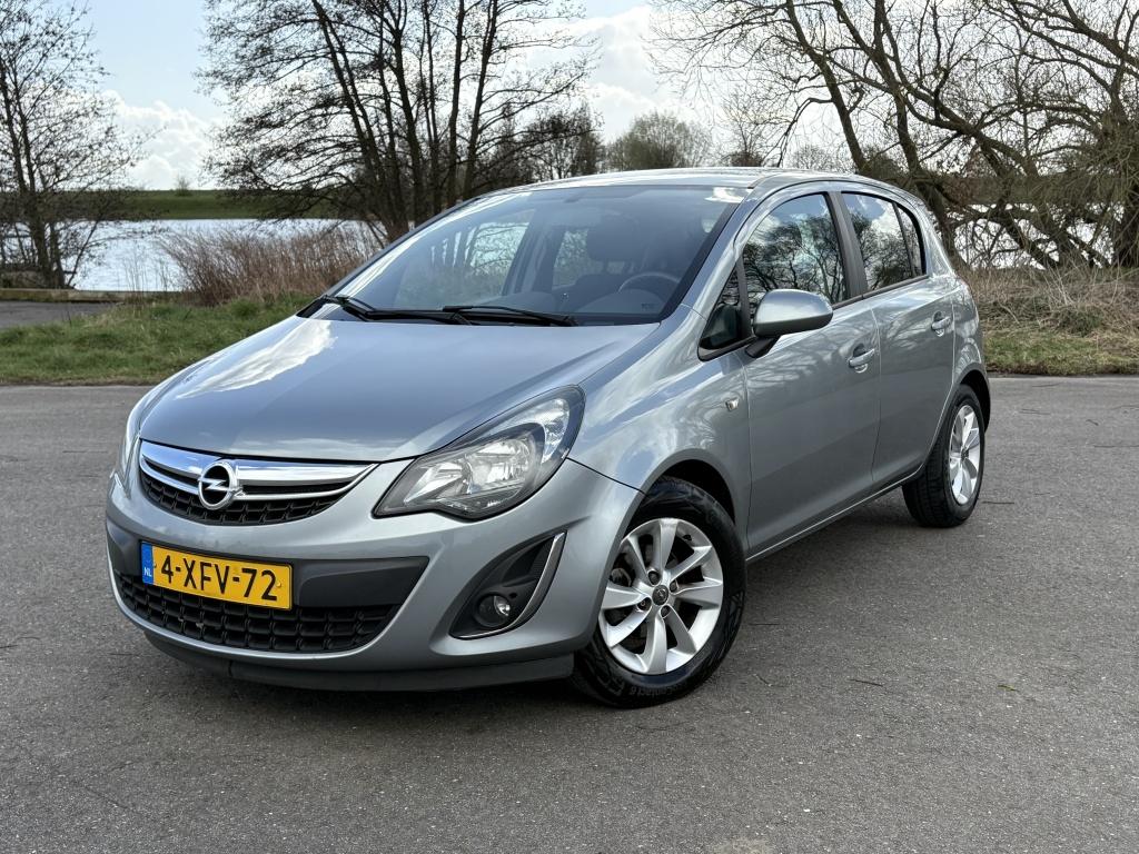 Opel Corsa 1.4-16V Design Ed 5DRS LEDER AIRCO CRUISE CNTRL, Euro 5, Gebruikt, 4 cilinders, 49 €/maand