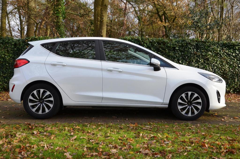 Ford Fiesta 1.0 EcoBoost Hybrid Titanium Navi/Pdc/Ecc/Apple, Auto's, Ford, Voorwielaandrijving, Gebruikt, Euro 6, USB