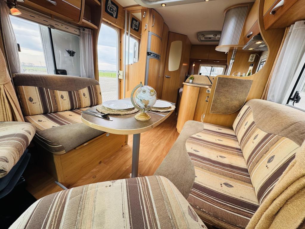 Chausson Allegro 82 Automaat Airco PAASSHOW 3000 KORTING, Automaat, Ringverwarming, Diesel, Luifel