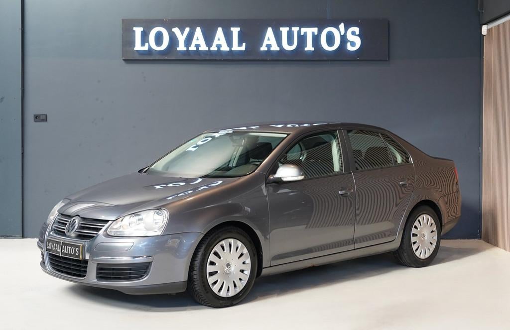 Volkswagen Jetta 1.6 Trendline | AIRCO | ELEK.RAMEN | NAP |, Voorwielaandrijving, Gebruikt, 4 cilinders, Leder en Stof