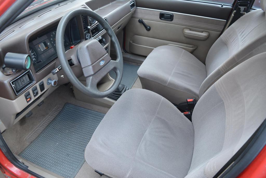 Ford Orion 1.3 GL | 4 Deurs | 77.000 km | Orginele Staat., Voorwielaandrijving, Stof, Gebruikt, Overige modellen