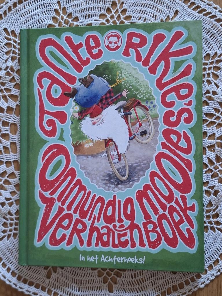 Tante Rikie's onmundig mooie verhalenboek, Ophalen of Verzenden, Zo goed als nieuw