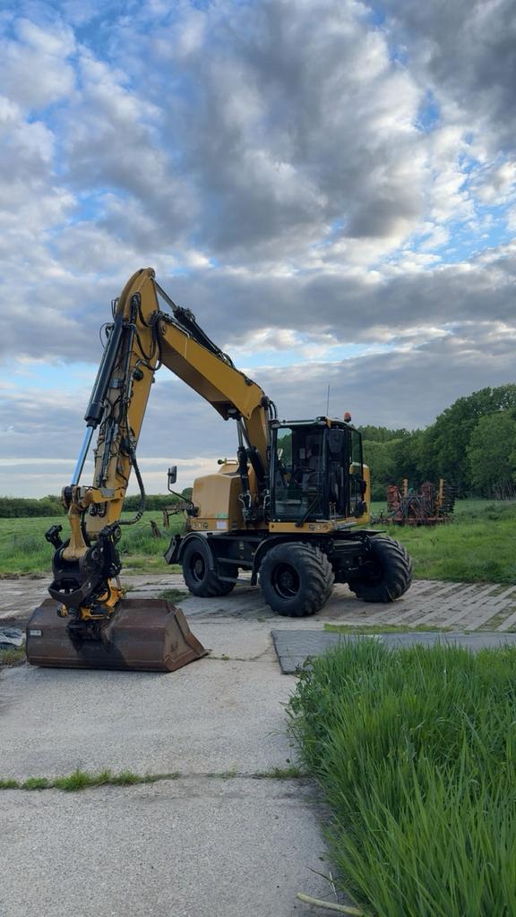 CAT M314F Mobiele Kraan - Krachtig en Veelzijdig, Ophalen, Graafmachine