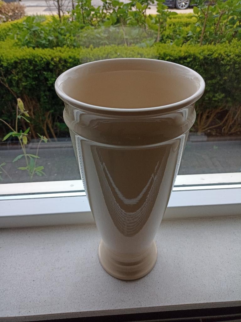 Hoge bloempot/vaas voor binnen, crème-kleurig, 37 cm.  , Tuin en Terras, Bloempotten, Gebruikt, Aardewerk, Binnen, Minder dan 40 cm